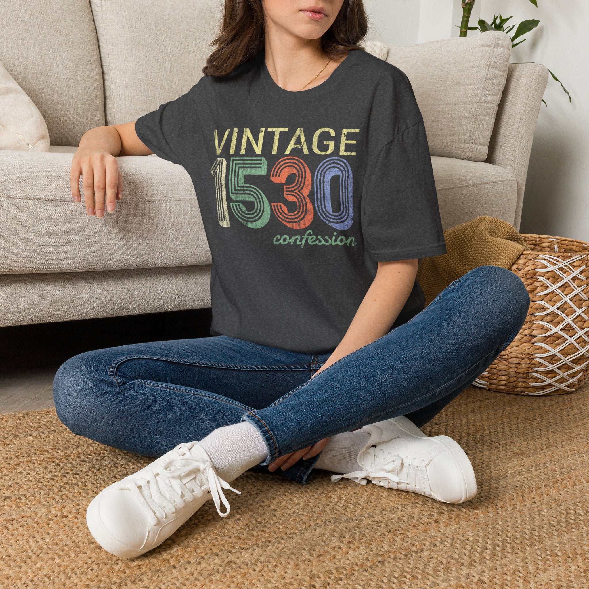 Vintage 1530 Retro Graphic T-Shirt